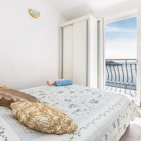 Cozy In Podgora With House A Panoramic View Holiday home Igrane