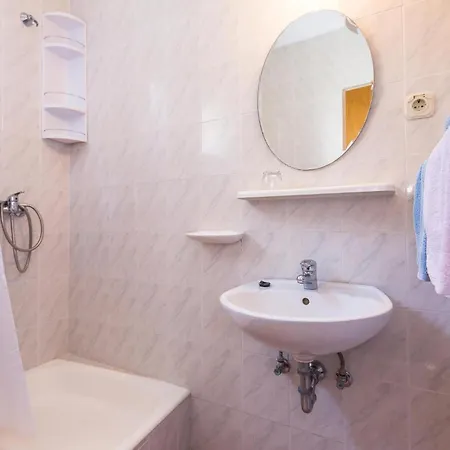 度假居 Cozy In Podgora With House A Panoramic View 伊格拉恩